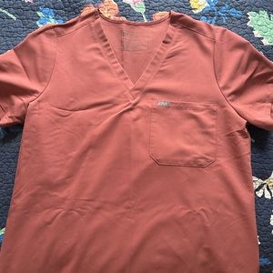 FIGS Catarina One Pocket Scrub Top